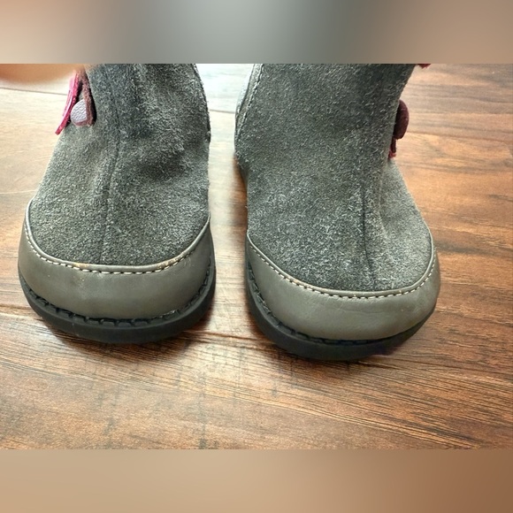 See Kai Run Delilah Suede Gray Boots w Flowers for Everyday Adventures-Size 3 - Picture 7 of 11